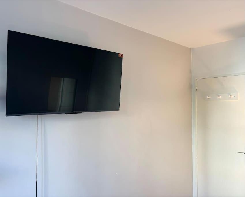Appartement Confort Avec Balcon - Champigny Extérieur photo