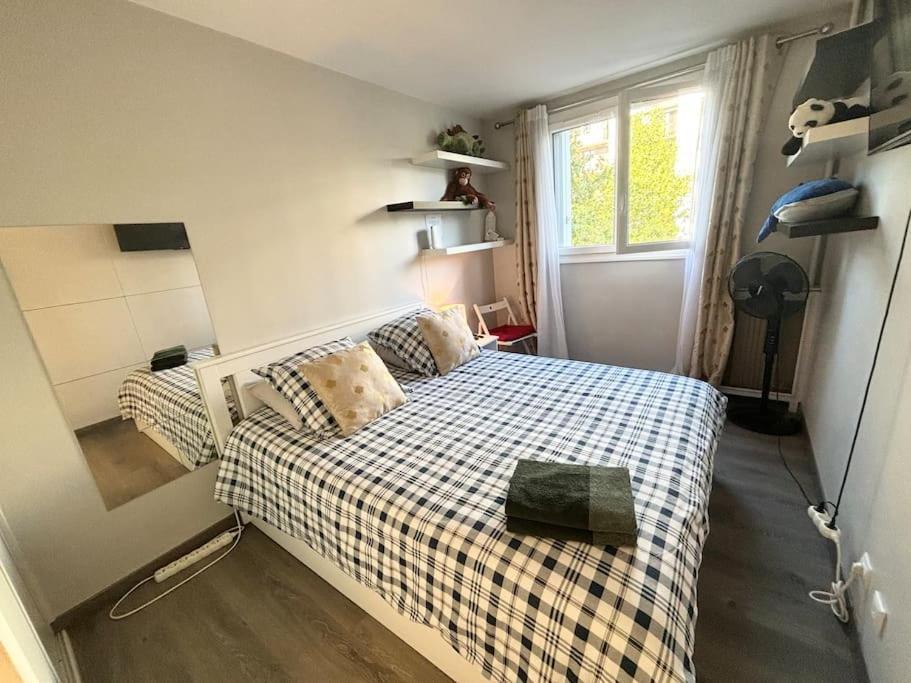 Appartement Confort Avec Balcon - Champigny Extérieur photo