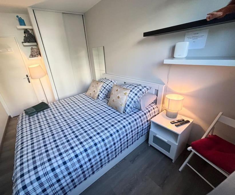 Appartement Confort Avec Balcon - Champigny Extérieur photo